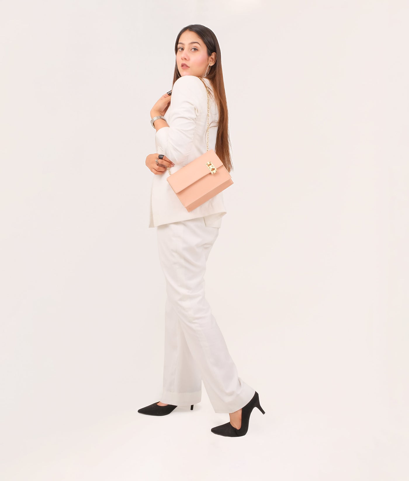 Peach chain shoulder bag with twist lock